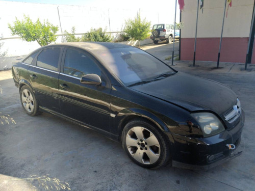 Opel Vectra C Berlina (2002->) — vehículo donante para recambios 
