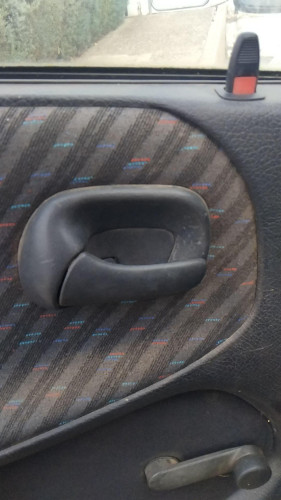 MANETA INTERIOR TRASERA IZQUIERDA Opel Astra F Berlina (1991->) Opel Astra F Berlina (1991->) 