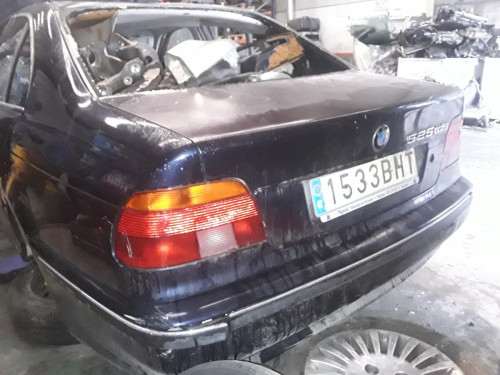 BMW SERIE 5 BERLINA (E39) — автомобиль-донор на запчасти 