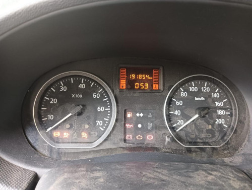 DACIA SANDERO — vehículo donante para recambios 