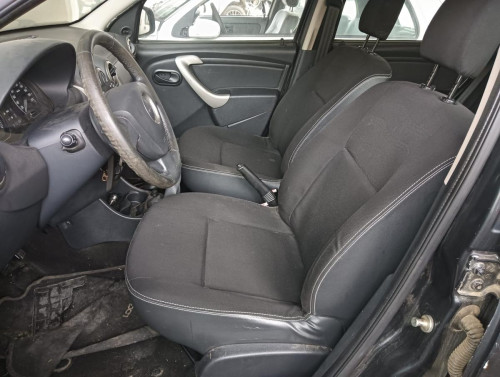 DACIA SANDERO — vehículo donante para recambios 