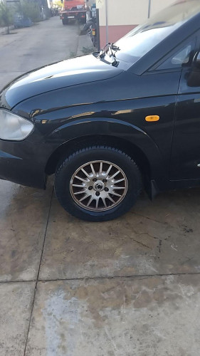 ALETA DELANTERA IZQUIERDA Ssangyong Rodius (2005->) Ssangyong Rodius (2005->) 
