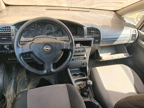 OPEL ZAFIRA A — vehículo donante para recambios 