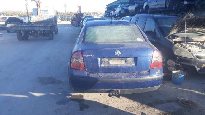 VOLKSWAGEN PASSAT BERLINA (3B3)