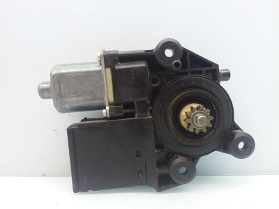 MOTOR ELEVALUNAS TRASERO DERECHO