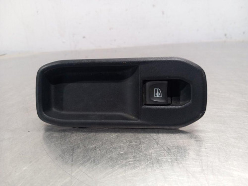  MANDO ELEVALUNAS DELANTERO DERECHO DACIA DUSTER II 