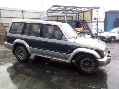 MITSUBISHI MONTERO (V20/V40)