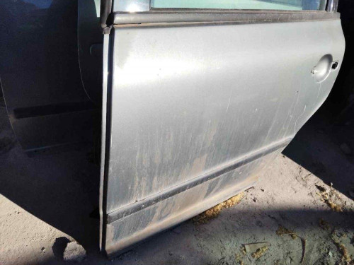 PUERTA TRASERA IZQUIERDA VOLKSWAGEN PASSAT BERLINA (3B3) 