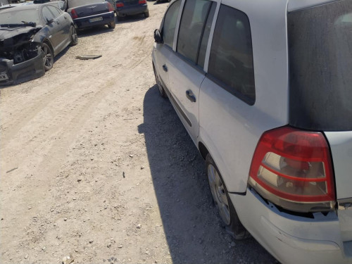  PUENTE TRASERO Opel ZAFIRA B 