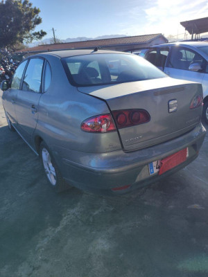 SEAT CORDOBA BERLINA (6L2)