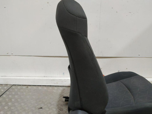 ASIENTO DELANTERO DERECHO 