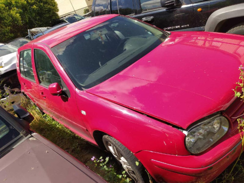 VOLKSWAGEN GOLF IV BERLINA (1J1)(10.1997) — vehículo donante para recambios 