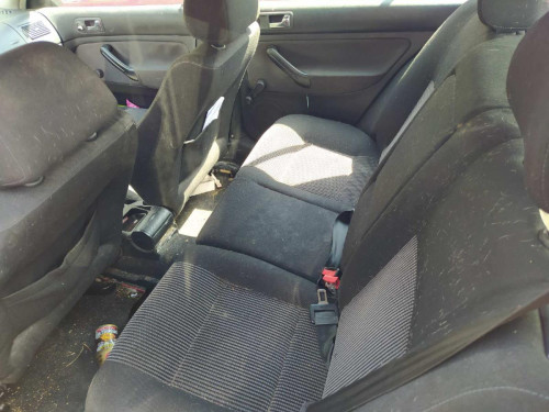 VOLKSWAGEN GOLF IV BERLINA (1J1)(10.1997) — vehículo donante para recambios 