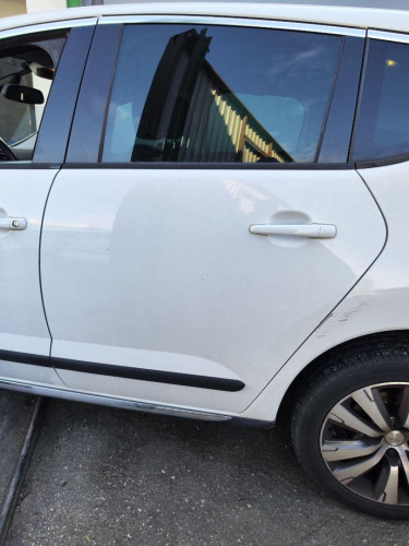 PUERTA TRASERA IZQUIERDA PEUGEOT 3008 