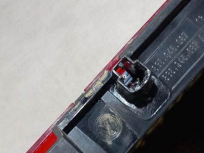 LUZ CENTRAL DE FRENO, VOLKSWAGEN, PASSAT BERLINA (3G2)