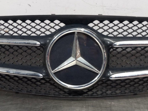  REJILLA DELANTERA MERCEDES-BENZ CLASE B (BM 247) 
