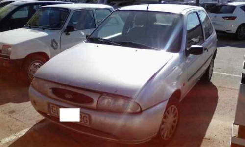 FORD FIESTA BERLINA — vehículo donante para recambios 