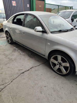 AUDI A6 BERLINA (4B2)
