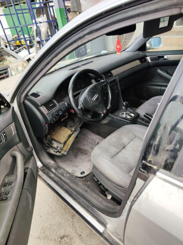  AUDI A6 BERLINA (4B2) 