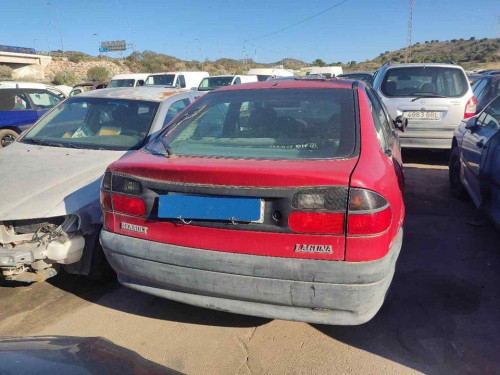  RENAULT LAGUNA (B56) 