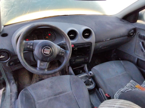 SEAT IBIZA (6L1) — vehículo donante para recambios 
