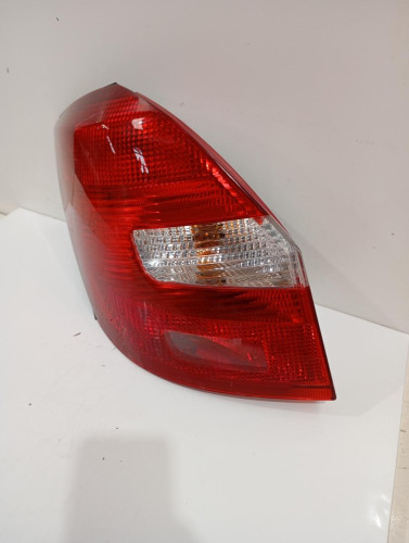 PILOTO TRASERO IZQUIERDO Skoda FABIA (5J2) 