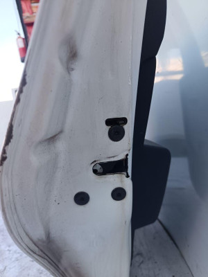 CERRADURA PUERTA TRASERA DERECHA