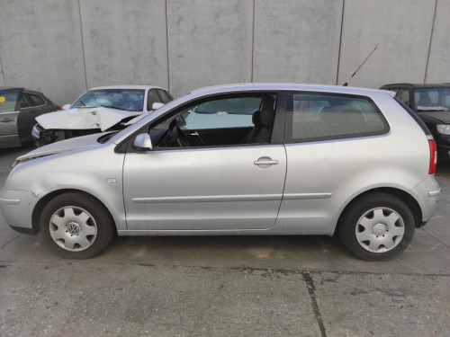 VOLKSWAGEN POLO IV (9N1) — vehículo donante para recambios 