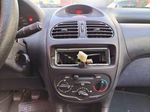  PEUGEOT 206 