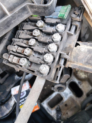 CAJA RELES / FUSIBLES SEAT IBIZA (6K1) 