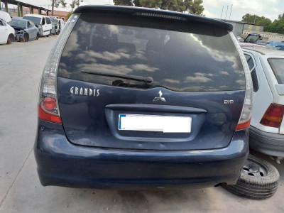 MITSUBISHI GRANDIS (NA0W)