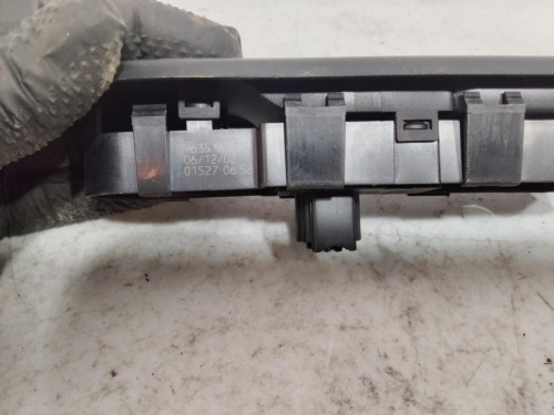 MANDO ELEVALUNAS DELANTERO DERECHO Peugeot 307 (S1)(04.2001) 