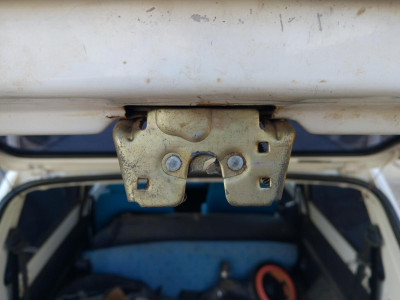 CERRADURA MALETERO / PORTON Seat Marbella (1986->)