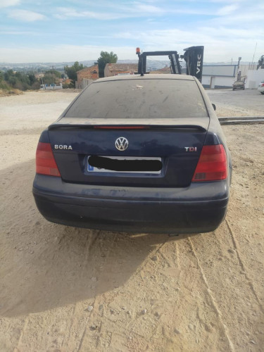 VOLKSWAGEN BORA BERLINA (1J2)(1998) — автомобиль-донор на запчасти 