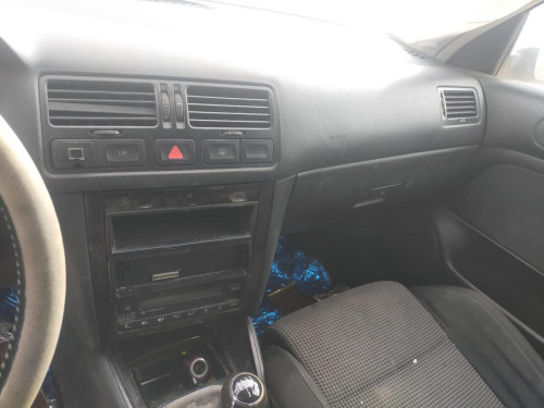 VOLKSWAGEN BORA BERLINA (1J2)(1998) — автомобиль-донор на запчасти 