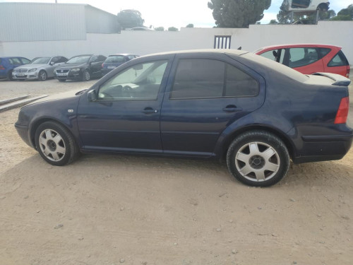 VOLKSWAGEN BORA BERLINA (1J2)(1998) — автомобиль-донор на запчасти 