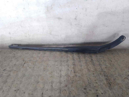 BRAZO LIMPIA DELANTERO DERECHO Audi A6 BERLINA (4F2) 