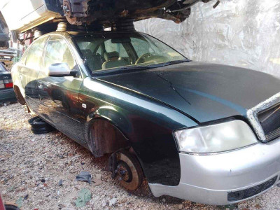 AUDI A6 AVANT (4B5)