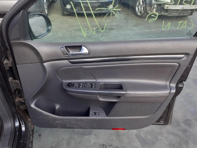 JUEGO TAPIZADOS / CARTONERAS, VOLKSWAGEN, GOLF V (1K1)(10.2003)