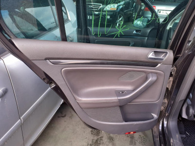 JUEGO TAPIZADOS / CARTONERAS, VOLKSWAGEN, GOLF V (1K1)(10.2003)