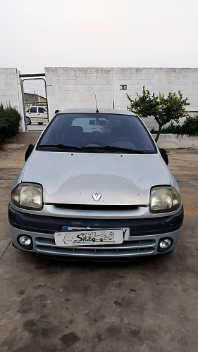 Renault Clio II Fase I (B/CB0)(1998->) — автомобиль-донор на запчасти 
