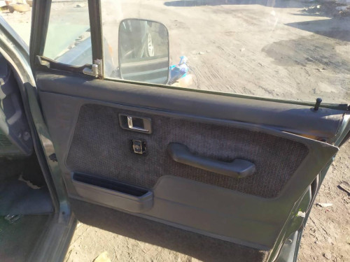  MITSUBISHI MONTERO (L040) 