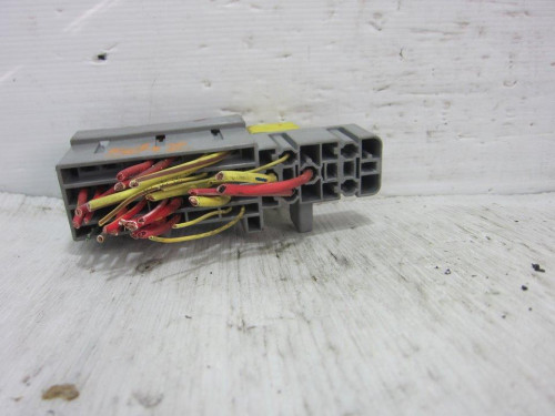 CAJA RELES / FUSIBLES Renault MEGANE II BERLINA 3P 