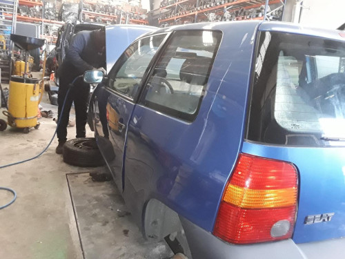 SEAT AROSA (6H1) — vehículo donante para recambios 