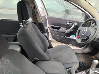 ASIENTO DELANTERO IZQUIERDO
