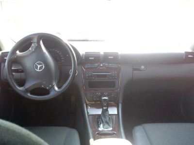 MERCEDES-BENZ CLASE C (BM 203) BERLINA