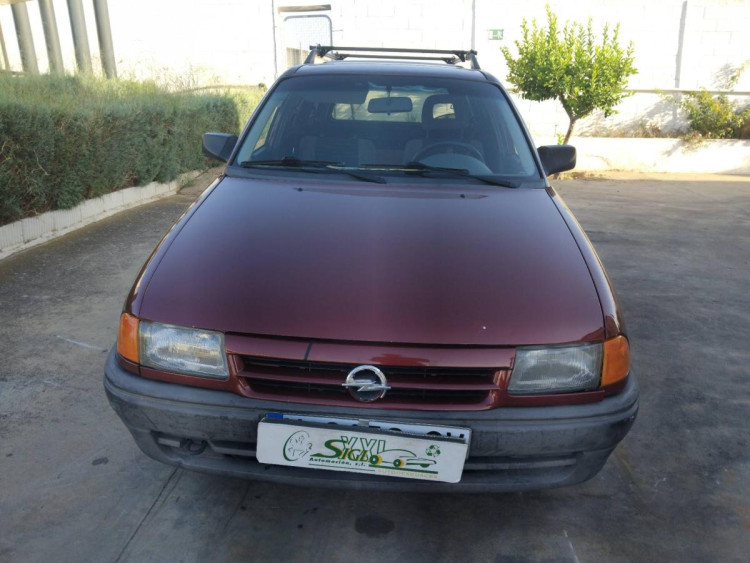 Opel Astra F Berlina (1991->) SIN IDENTIFICAR