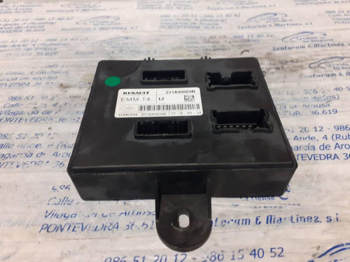  CAJA RELES / FUSIBLES 