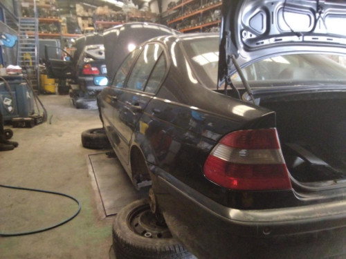 BMW SERIE 3 BERLINA (E46) — автомобиль-донор на запчасти 