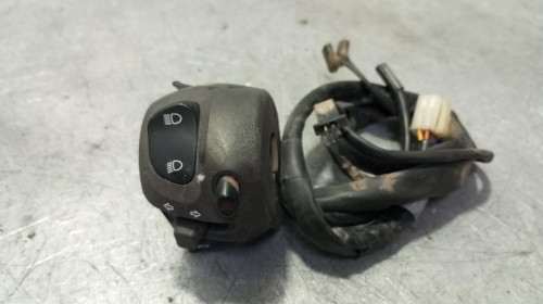 PIÑA LUCES IZQUIERDA YAMAHA FZ 8 / FAZER8 